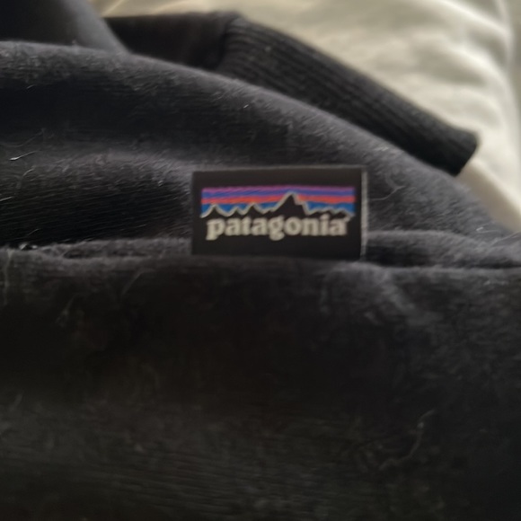 Black Patagonia logo pullover hoodie - Picture 4 of 7